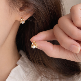 Mariela | Pearl Hemisphere Elegance Earrings